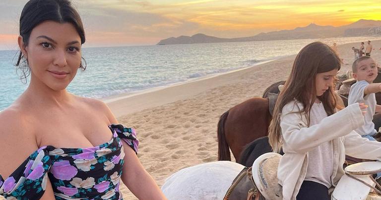 Kourtney Kardashian claps back at critic who says she’s “finally” with her kids Kourtney Kardashian claps back at critic who says she’s “finally” with her kids