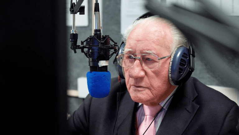 91-year-old Irishman is one of the oldest DJs spinning on UK radio 91-year-old Irishman is one of the oldest DJs spinning on UK radio