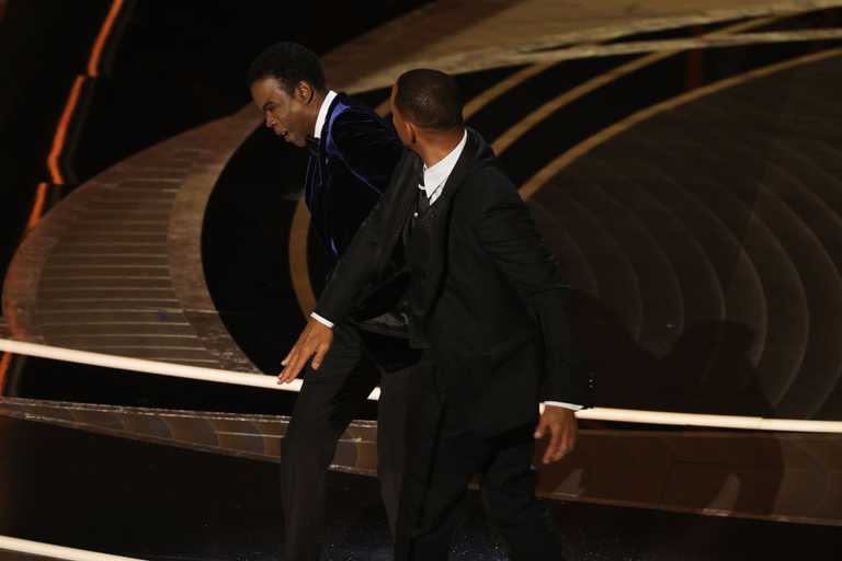 Will Smith apologises to Chris Rock for slapping him at Oscars Will Smith apologises to Chris Rock for slapping him at Oscars