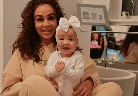 Safiyya Vorajee says she’s ‘struggling’ on first Mother’s Day since the death of daughter Azaylia Safiyya Vorajee says she’s ‘struggling’ on first Mother’s Day since the death of daughter Azaylia