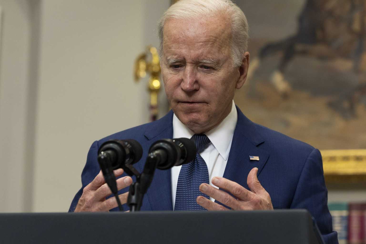 President Biden pays tribute after 21 people killed in Texas school shooting