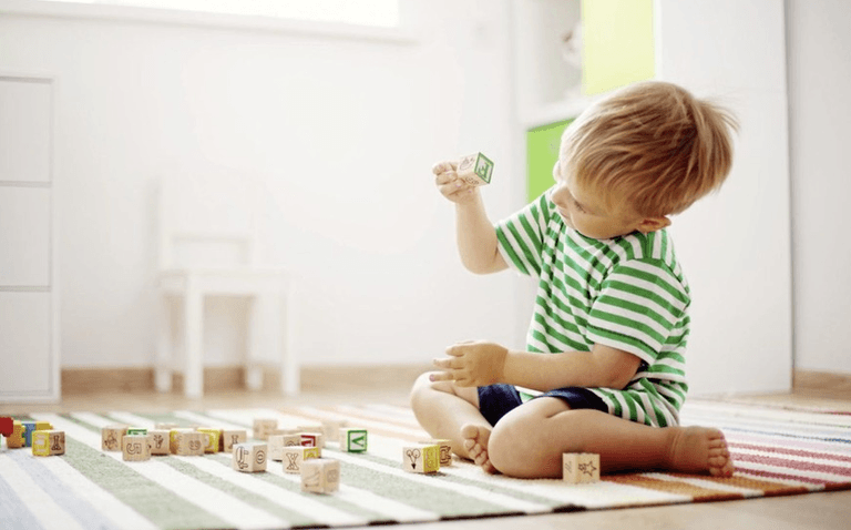 If your child wants you to play, but you don’t have time – try this trick If your child wants you to play, but you don’t have time – try this trick