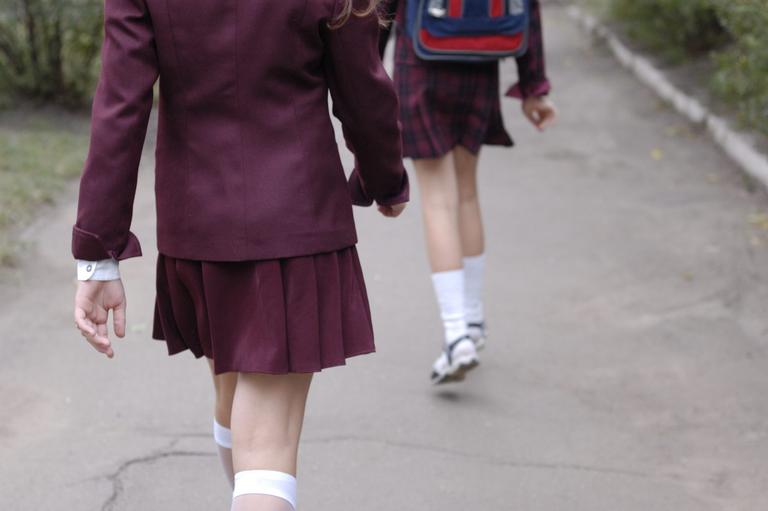 School in the UK bans skirts for all students School in the UK bans skirts for all students