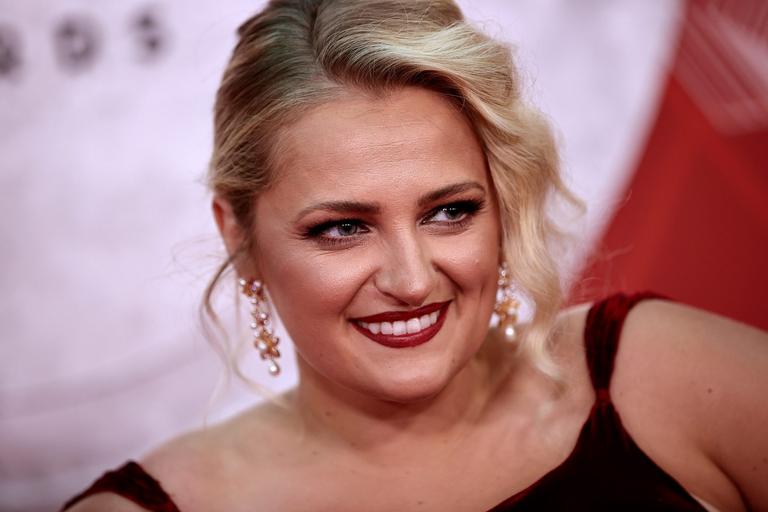 Glee star Ali Stroker welcomes baby boy Glee star Ali Stroker welcomes baby boy