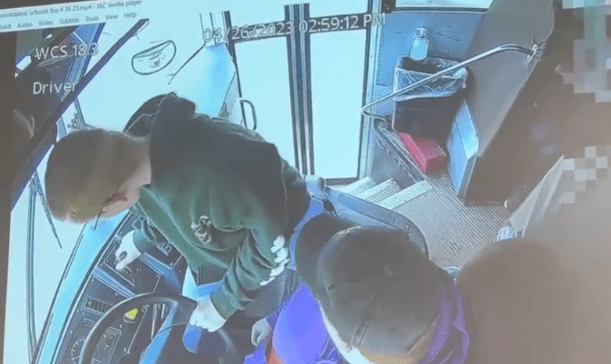 Hero teen stops bus from crashing after driver fell unconscious Hero teen stops bus from crashing after driver fell unconscious