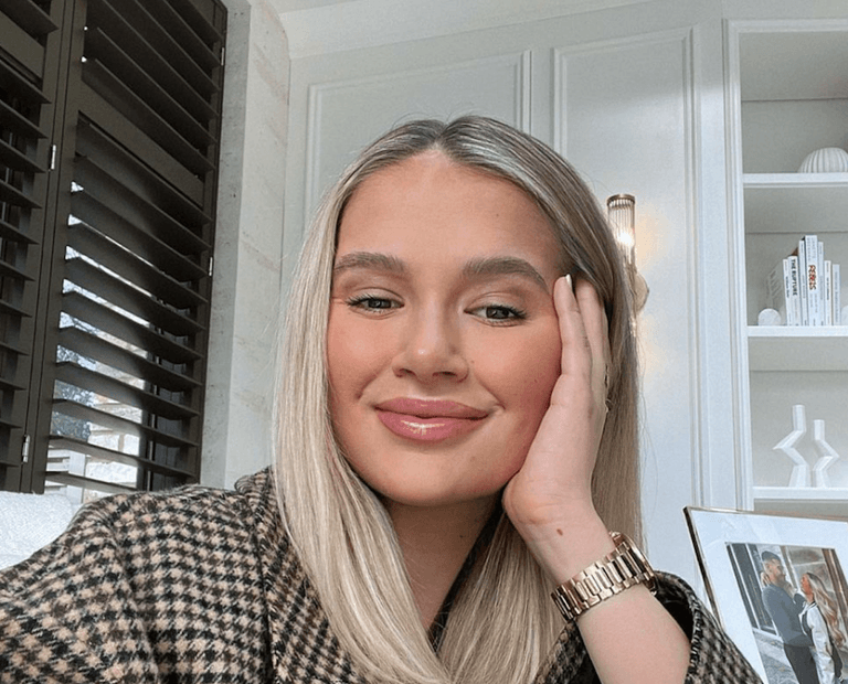 Cruel trolls target Molly Mae after she shared Bambi’s feeding routine Cruel trolls target Molly Mae after she shared Bambi’s feeding routine