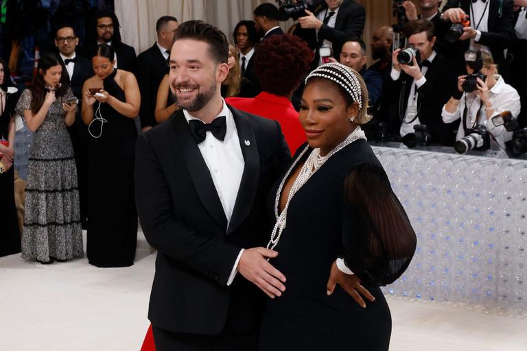 Serena Williams announces second pregnancy at Met Gala Serena Williams announces second pregnancy at Met Gala