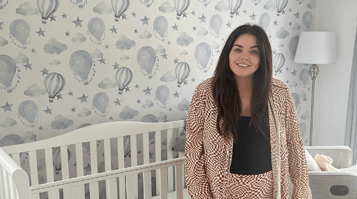 Scarlett Moffatt welcomes first child with partner Scott Dobinson Scarlett Moffatt welcomes first child with partner Scott Dobinson