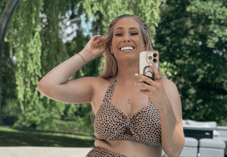 ‘Real women’ – Stacey Solomon praised for sharing untouched swimsuit photos ‘Real women’ – Stacey Solomon praised for sharing untouched swimsuit photos
