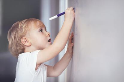 Mom reveals hack that stops toddlers from colouring on walls Mom reveals hack that stops toddlers from colouring on walls