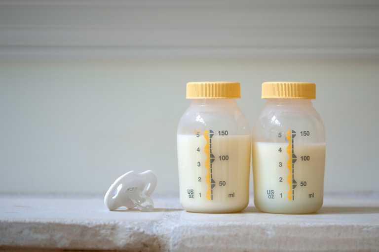 Breast milk comes in all different colours – and each has a meaning Breast milk comes in all different colours – and each has a meaning