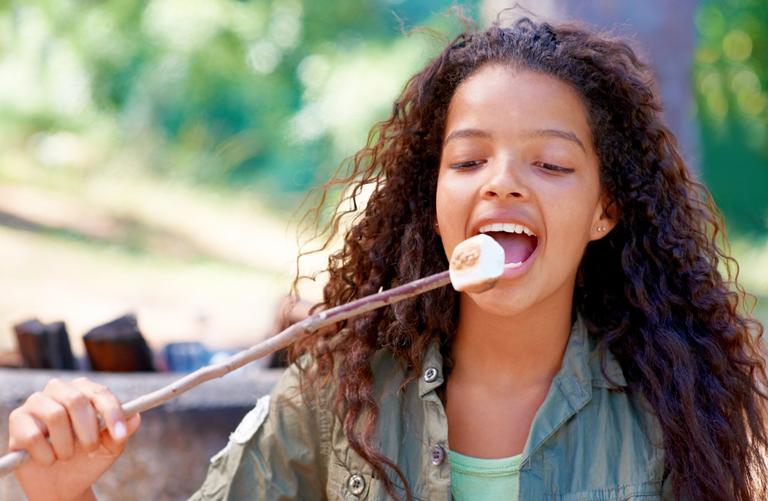 Parents urged not to give their children marshmallows due to choking risk Parents urged not to give their children marshmallows due to choking risk