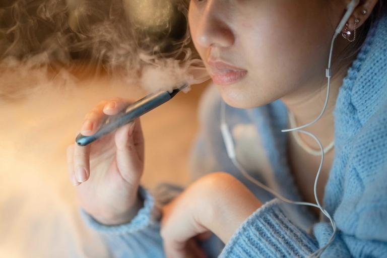 ‘I caught my 14-year-old vaping’ – Parents offer advice on how to approach your teenager ‘I caught my 14-year-old vaping’ – Parents offer advice on how to approach your teenager