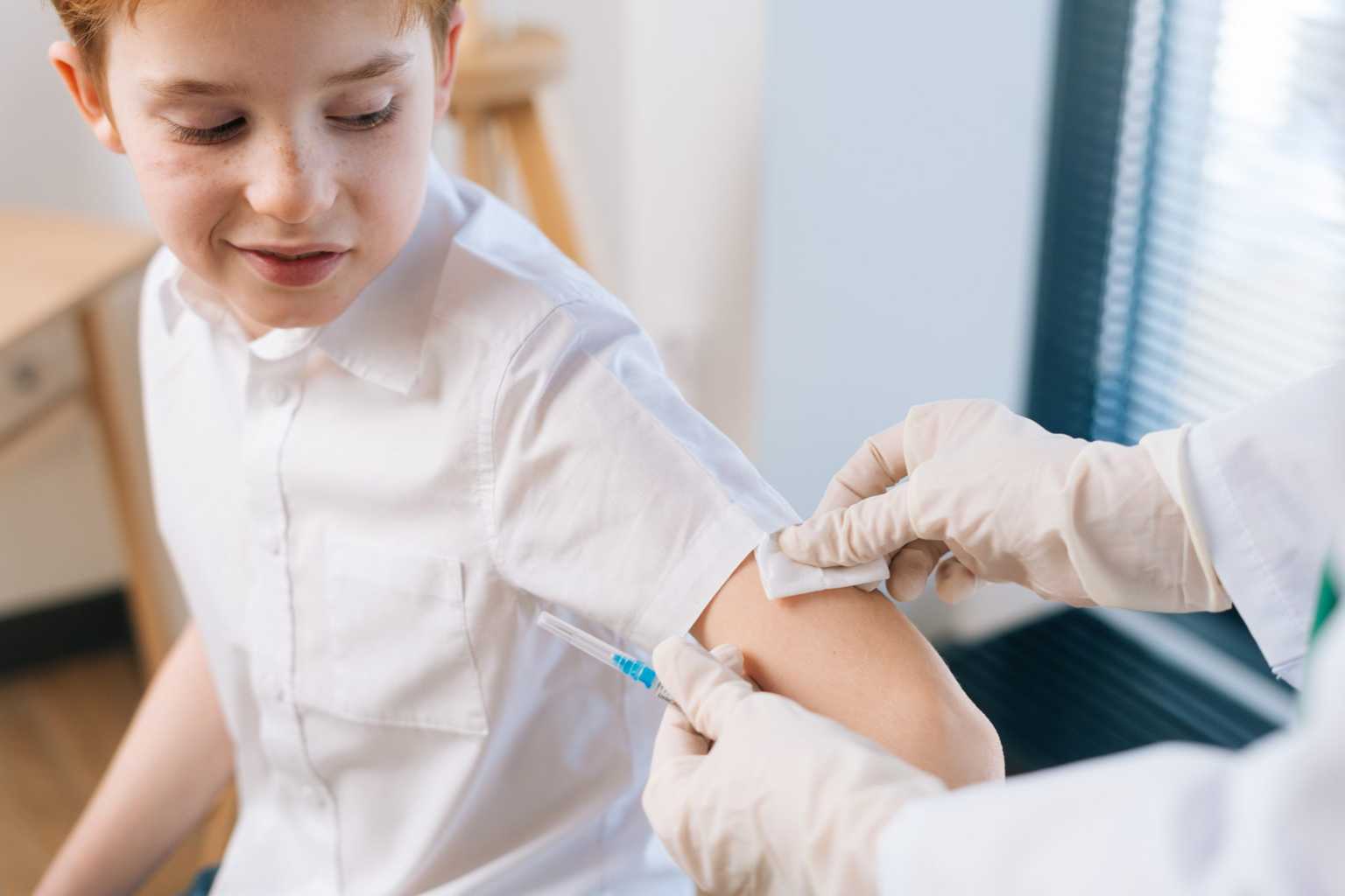 Flu vaccine programme will be rolled out in Irish schools next week