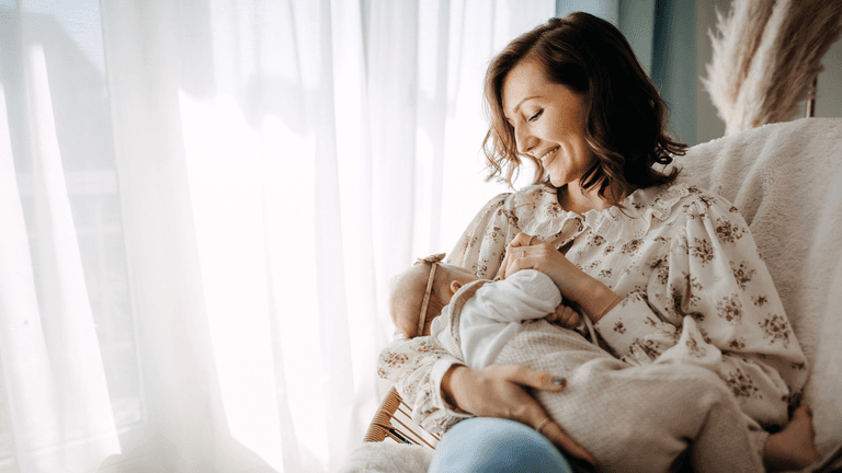 Things to know about alcohol and breastfeeding this party season Things to know about alcohol and breastfeeding this party season