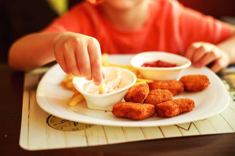 Mum demands over €250 in compensation from babysitter for letting vegetarian kids eat chicken nuggets Mum demands over €250 in compensation from babysitter for letting vegetarian kids eat chicken nuggets
