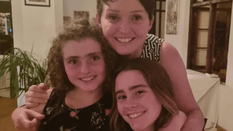 Mum and two daughters killed in Mayo crash will be laid to rest today Mum and two daughters killed in Mayo crash will be laid to rest today