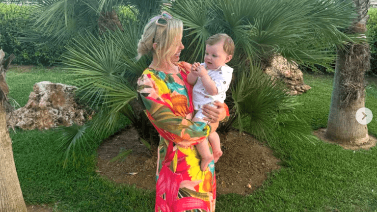 Anna Geary shares helpful travel advice for new mums Anna Geary shares helpful travel advice for new mums