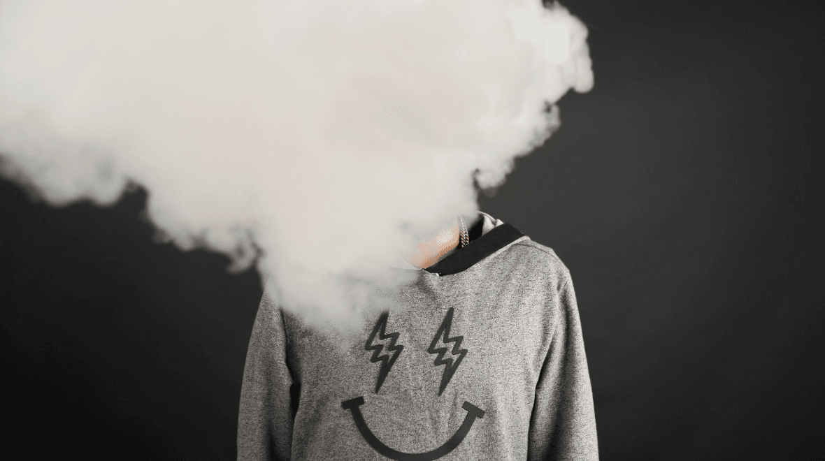 Lack of laws around vaping in Ireland is ‘normalising’ the act of smoking to children