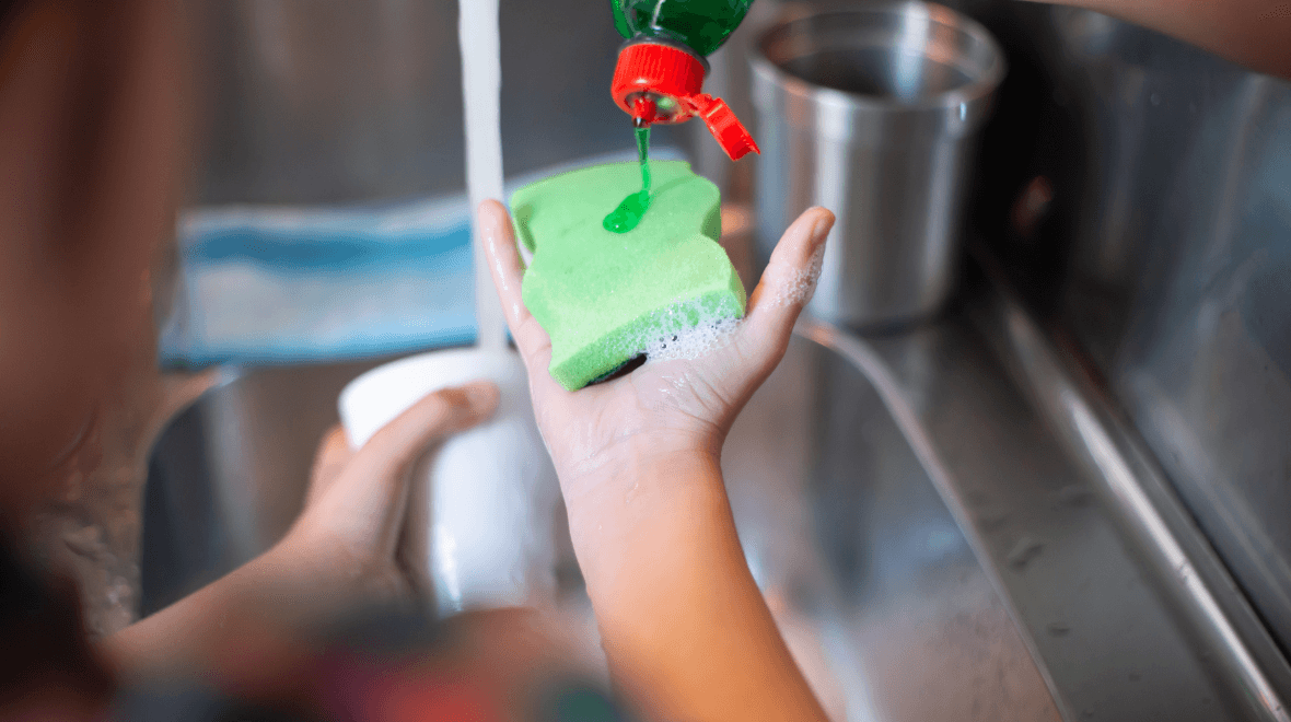 Homeowners told to make a ‘simple but important’ washing-up liquid switch