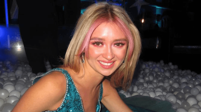 Daughter of conspiracy theorist died after ‘falling for mum’s theories’ Daughter of conspiracy theorist died after ‘falling for mum’s theories’