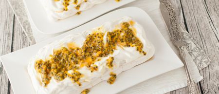 Cooking for a crowd? Here’s how to make the PERFECT passionfruit pavlova