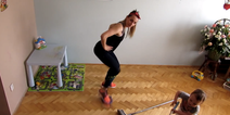 WATCH: Super-fit mom combines exercise with cleaning and it’s GENIUS
