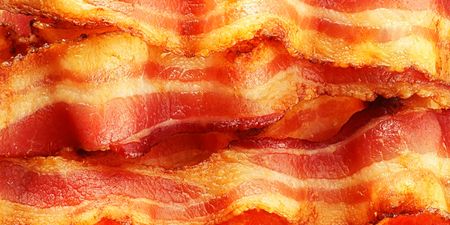 How to cook crispy 2-minute bacon… in the microwave