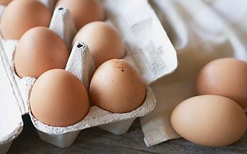 Kitchen hack: How to peel a boiled egg in seconds