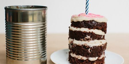 Cute tin can cakes with built-in portion control