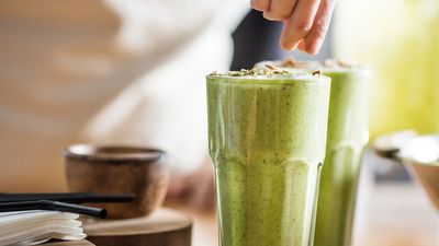 Put down the coffee, THIS is the green smoothie you should start your day with