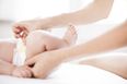Did Huggies just photoshop a THIGH GAP on a BABY?!