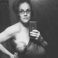 Mother-of-Four Praised for Postpartum Picture