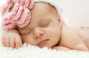 Should We Wait To Put Our Newborn Baby Pics Up Online?