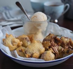 These INCREDIBLE Deep Fried Mars Bars Are Dangerously Easy To Make