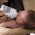 Study reveals the effects of giving a breastfed baby a little formula milk