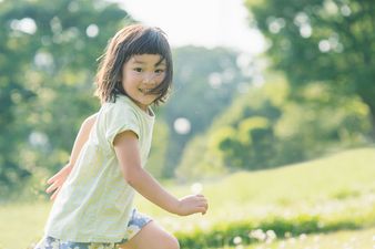 This is why Japanese mums raise such independent kids