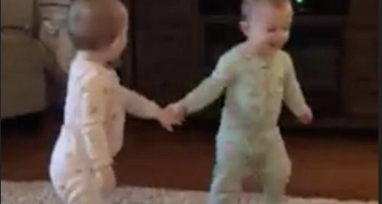 These identical toddler twins have gone viral with their ADORABLE re-enactment of ‘Frozen’
