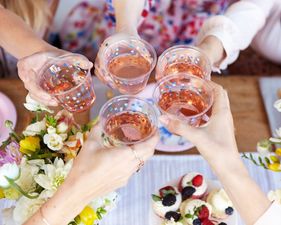 Nearly one in three women continue to drink while pregnant