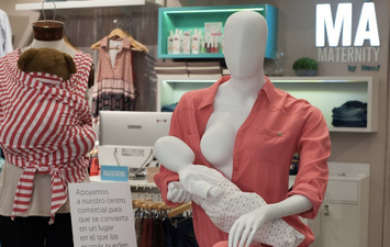 Shopping centres in Columbia unveil breastfeeding mannequins