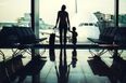 Stranger’s incredible act for mum traveling with two kids will melt your heart