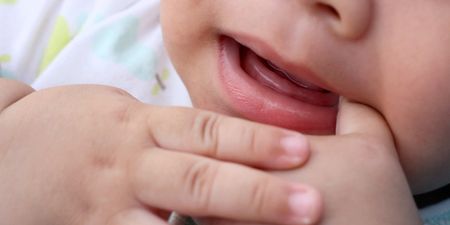 The ‘amazing’ trick to soothe teething babies that is perfect for summer