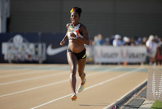 Alysia Montaño runs pregnant athlete