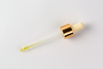 Skincare fans are raving about this five-star brightening serum
