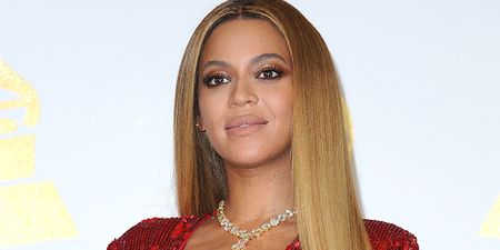 Beyoncé shares the first image of her twins and confirms names