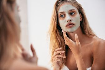 This supermodel-approved face mask is the perfect Saturday DIY
