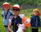 Mum of eight breaks World Record running marathon with 150lb buggy