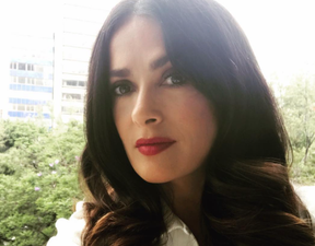 Salma Hayek posts hilarious picture from Ryan Reynolds’ house