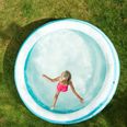 Super simple trick to keep paddling pool clean when your kid isn’t using it
