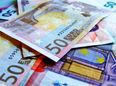 Female investors make twice as much money as their male counterparts